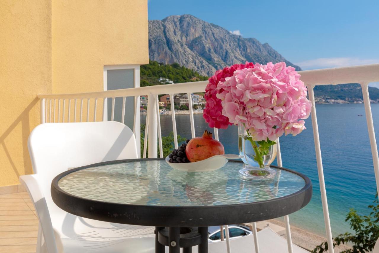 Beach Apartment Estelle Подгора Экстерьер фото