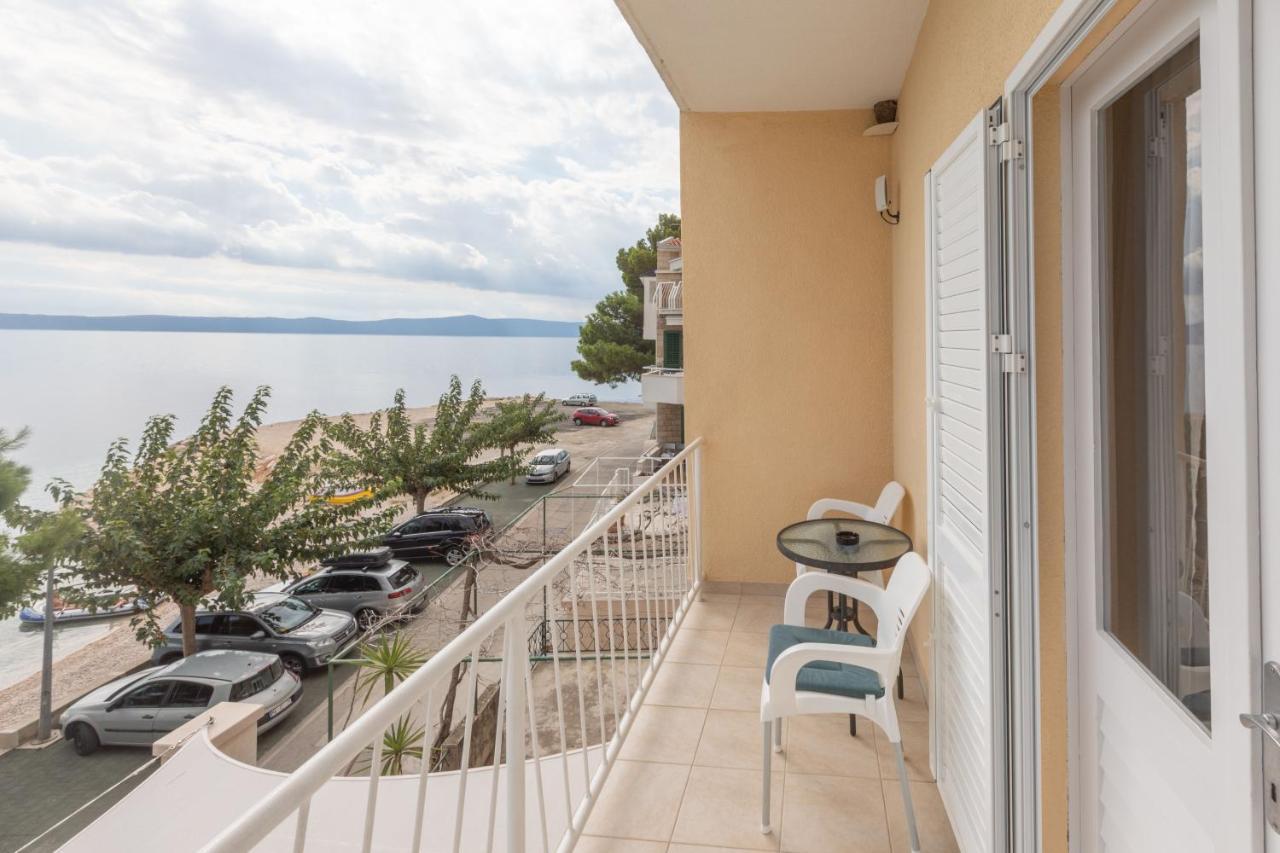 Beach Apartment Estelle Подгора Экстерьер фото