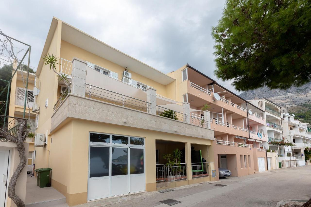 Beach Apartment Estelle Подгора Экстерьер фото