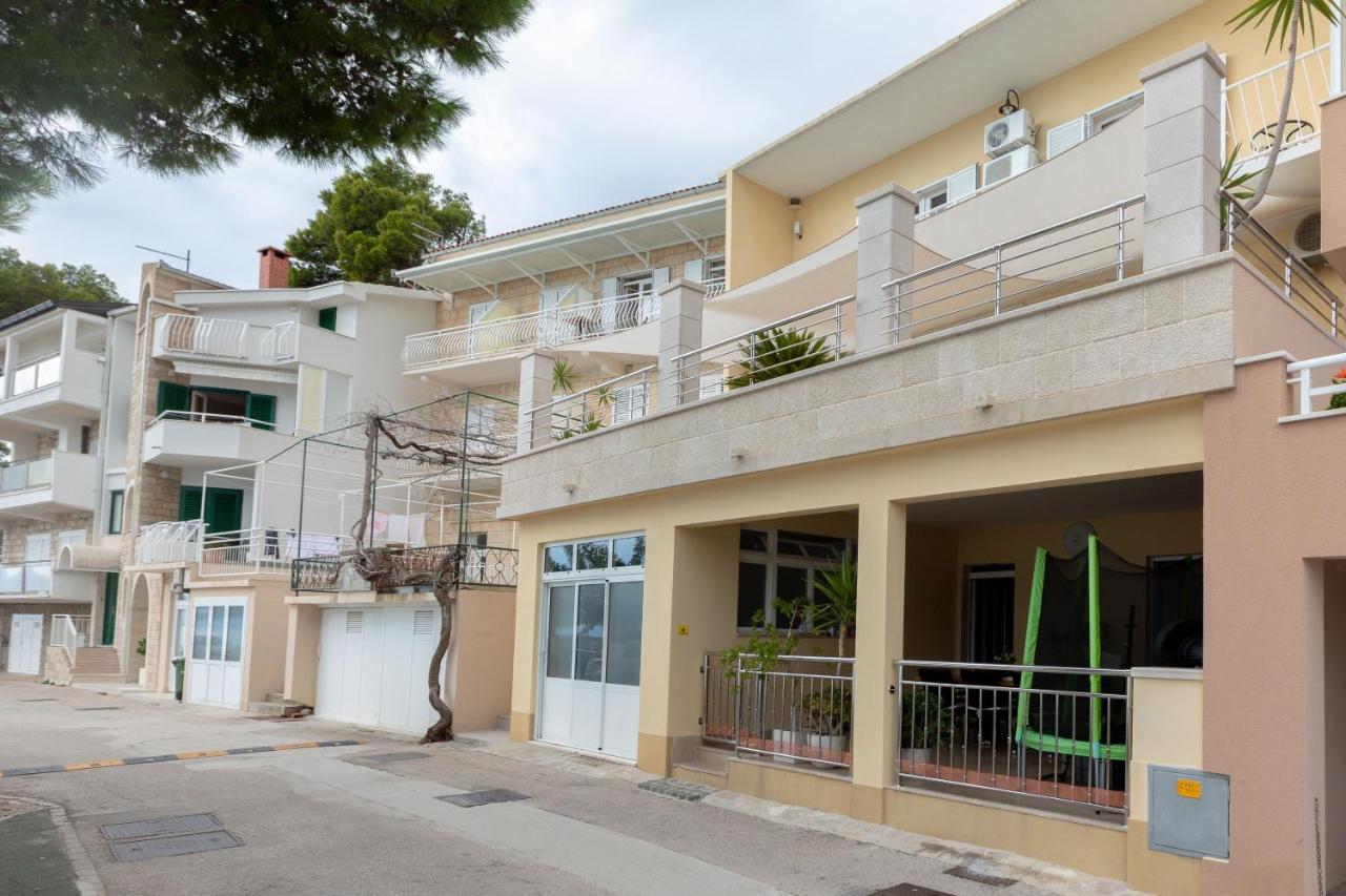 Beach Apartment Estelle Подгора Экстерьер фото