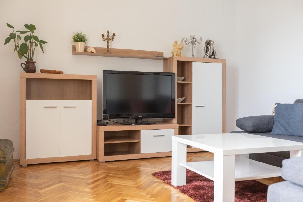 Beach Apartment Estelle Подгора Экстерьер фото