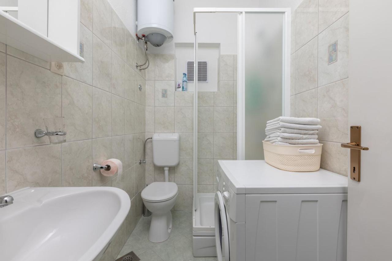 Beach Apartment Estelle Подгора Экстерьер фото
