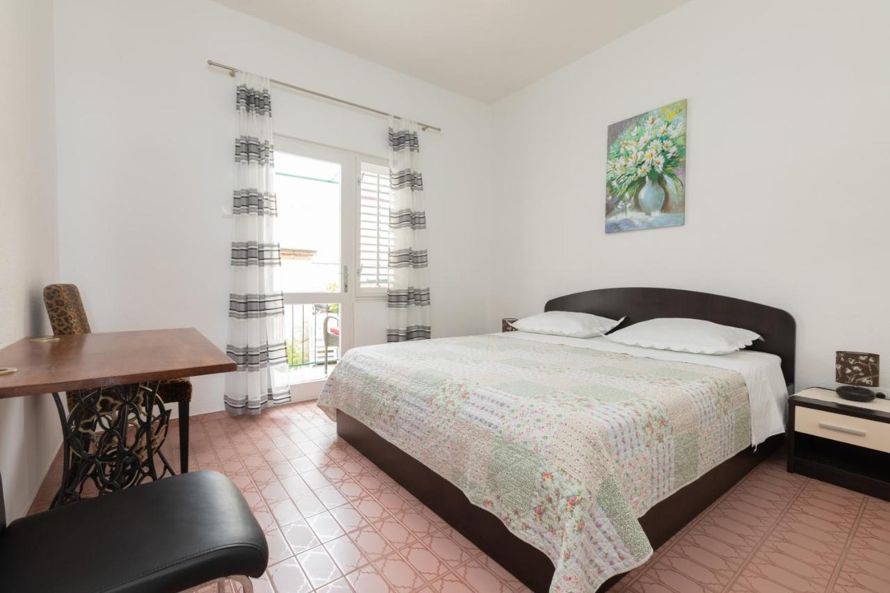 Beach Apartment Estelle Подгора Экстерьер фото