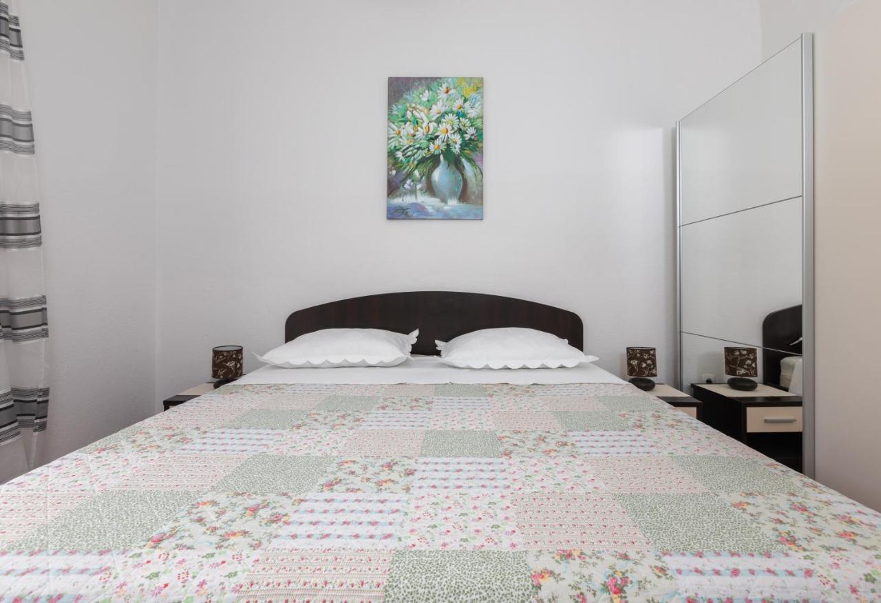 Beach Apartment Estelle Подгора Экстерьер фото